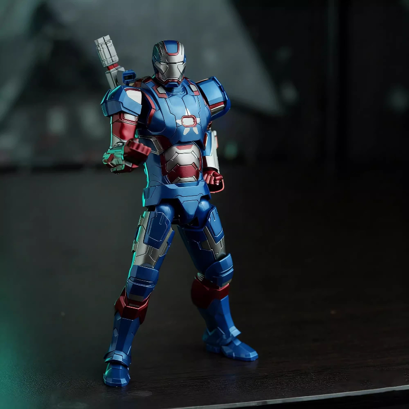 Action figure modello di assem - Model Kit Iron Man recensione e prezzo