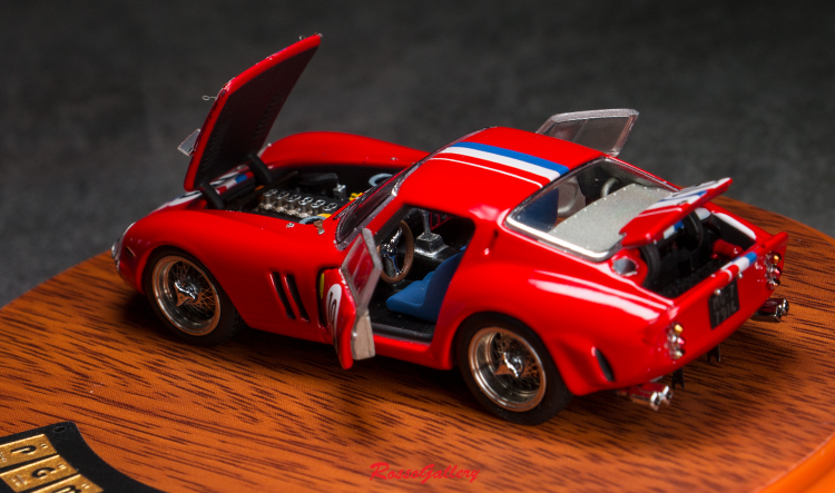 Modellino Auto Statico in Meta - Model Kit Pg recensione e prezzo