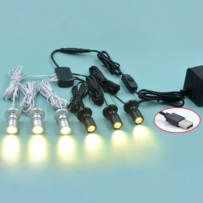 Lampada LED Dimmerabile USB 5V - Model Kit Display Case recensione e prezzo